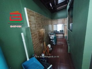 For rent and for sale 4 bedrooms townhouse in Saphan Sung, Bangkok