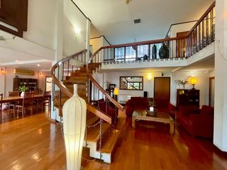 For sale 4 ベッドルーム house in Khlong Toei, Bangkok