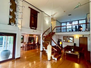 For sale 4 ベッドルーム house in Khlong Toei, Bangkok