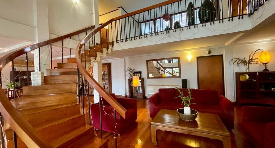 For sale 4 ベッドルーム house in Khlong Toei, Bangkok
