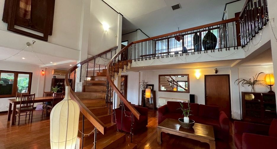 For sale 4 ベッドルーム house in Khlong Toei, Bangkok