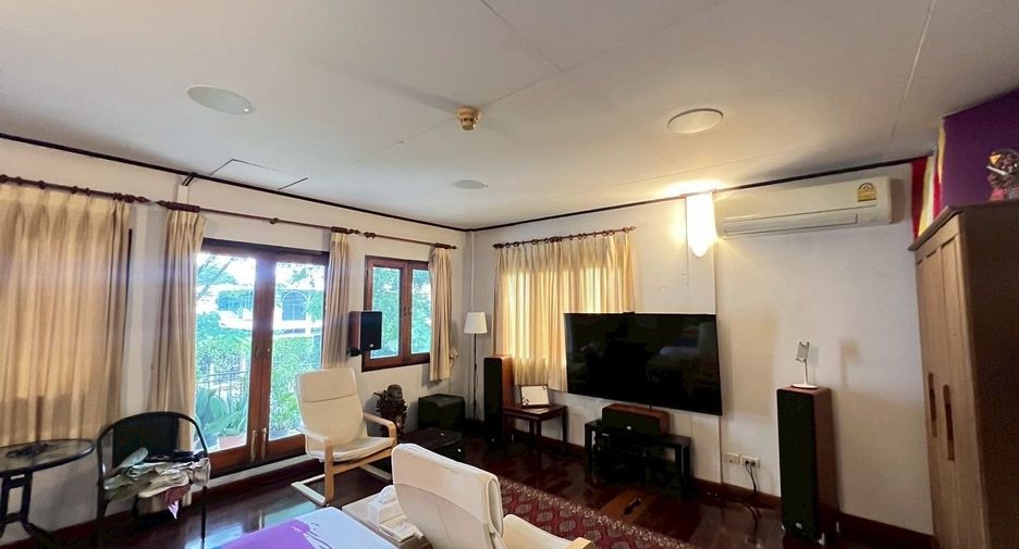 For sale 4 ベッドルーム house in Khlong Toei, Bangkok