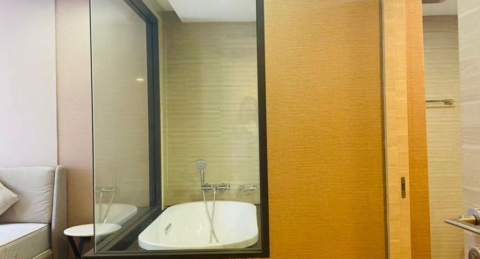 Продажа 3 спальни кондо в Патхум Щан, Бангкок
