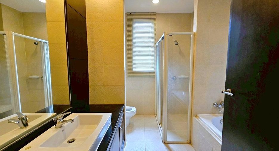 出租 3 卧室 服务式公寓 在 Khlong Toei, 曼谷
