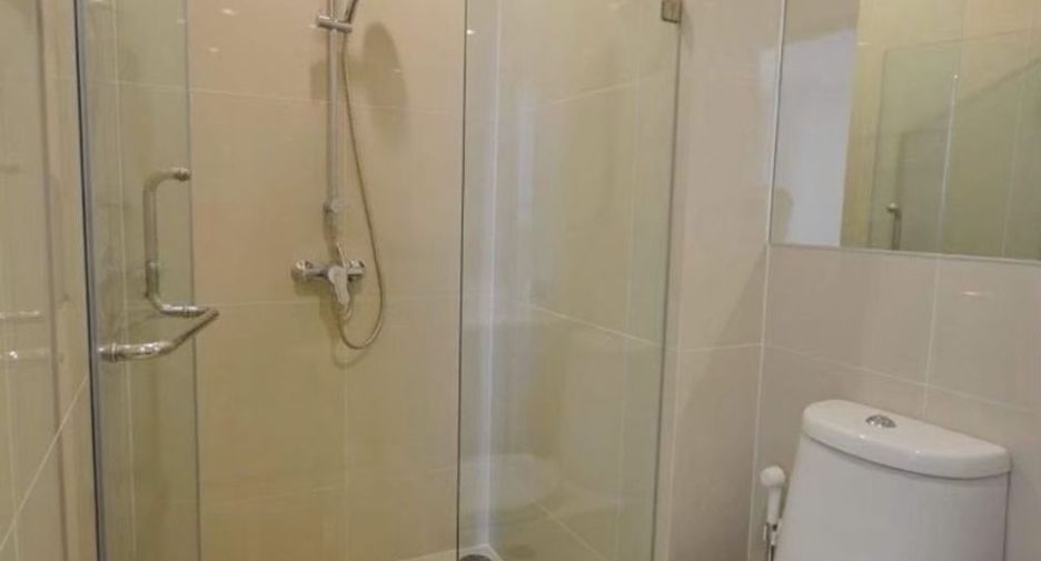 For rent and for sale 2 bedrooms condo in Huai Khwang, Bangkok