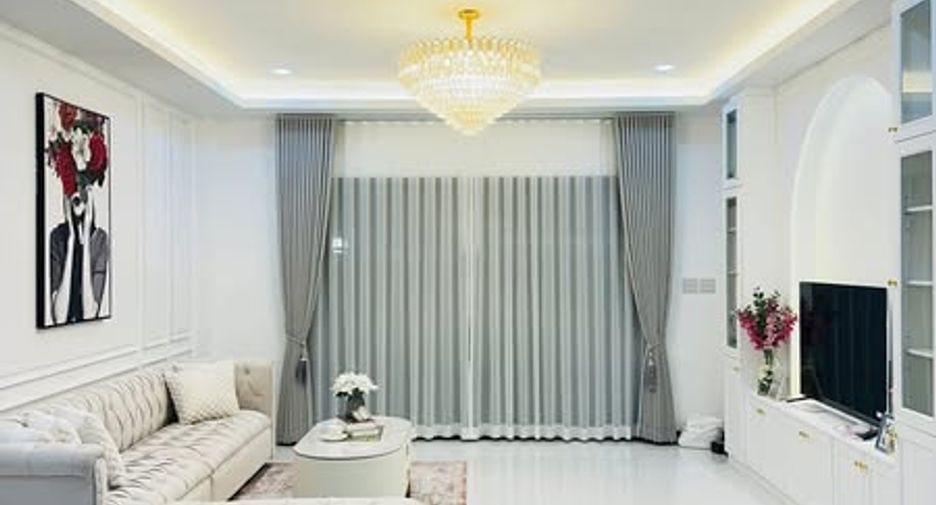 For sale 4 bedrooms house in Sattahip, Chonburi
