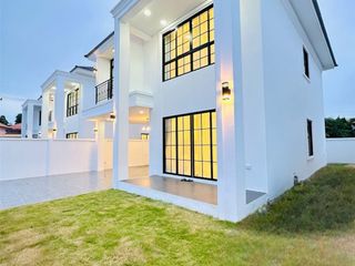 For sale 4 bedrooms house in Na Jomtien, Pattaya