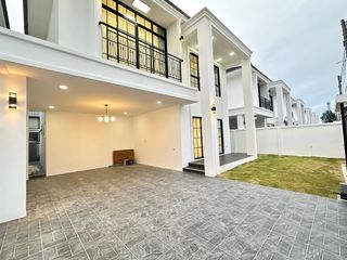 For sale 4 bedrooms house in Na Jomtien, Pattaya