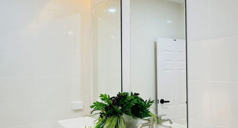 For sale 4 bedrooms house in Sattahip, Chonburi