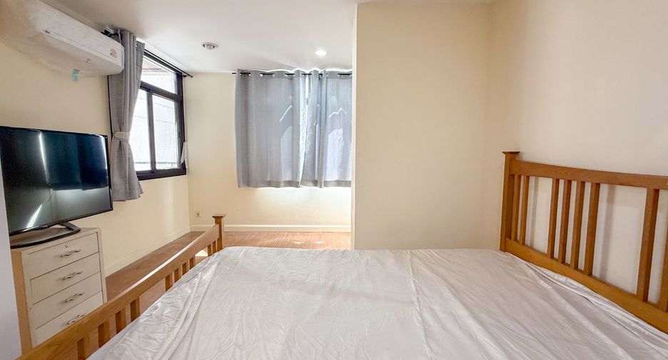 For sale 2 bedrooms condo in Bang Rak, Bangkok