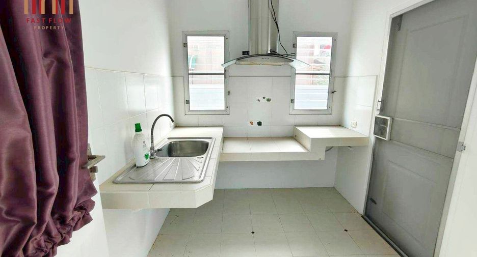 Haus zum Kauf mit 3 Zimmer in Lam Luk Ka, Pathum Thani