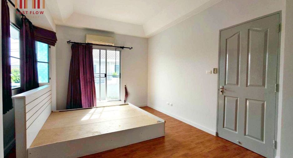 Haus zum Kauf mit 3 Zimmer in Lam Luk Ka, Pathum Thani