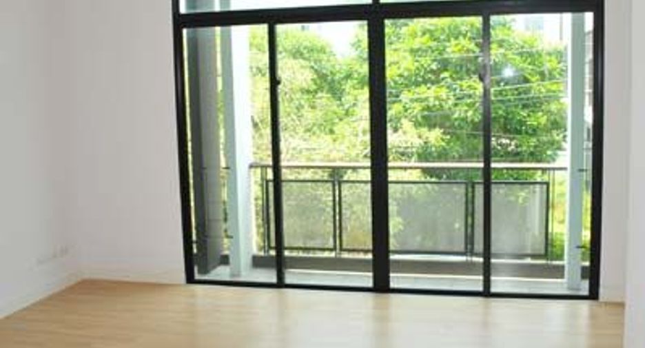 For sale 3 bedrooms townhouse in Mueang Nonthaburi, Nonthaburi