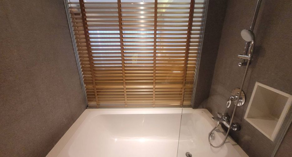 For rent 1 bed serviced apartment in Watthana, Bangkok