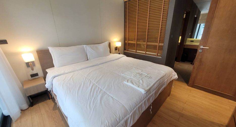 For rent 1 bed serviced apartment in Watthana, Bangkok