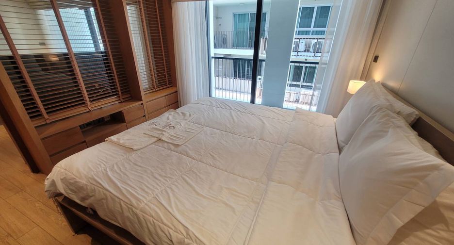 For rent 1 bed serviced apartment in Watthana, Bangkok