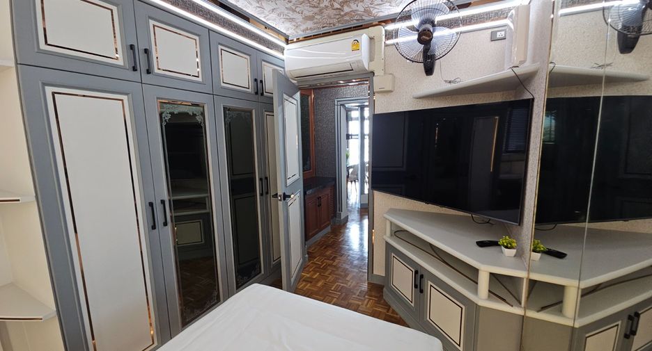 For rent 2 bedrooms condo in Pak Kret, Nonthaburi