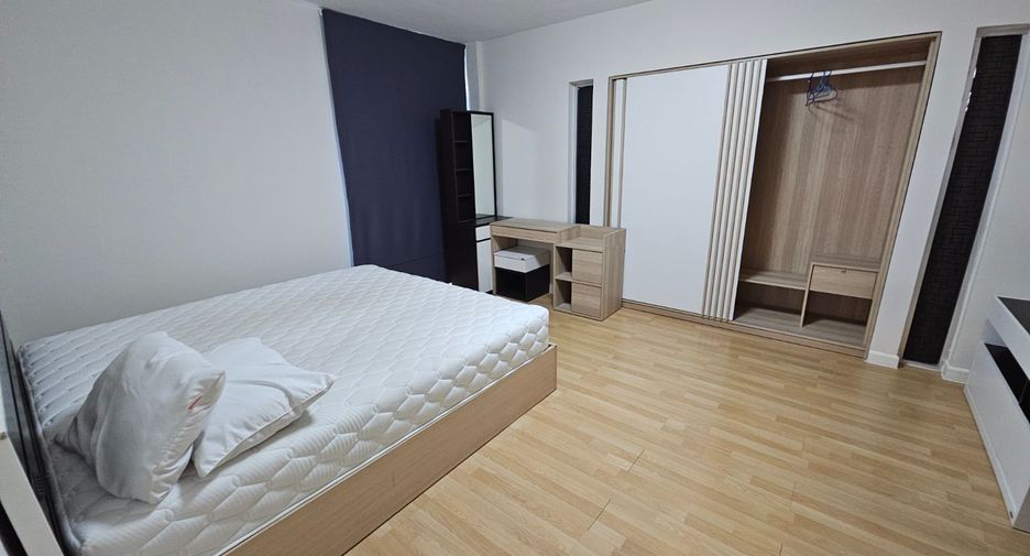For rent 2 bedrooms condo in Pak Kret, Nonthaburi