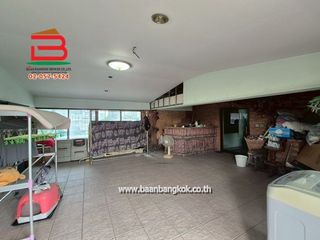 出售 5 卧室 商业空间 在 Bang Kho Laem, 曼谷