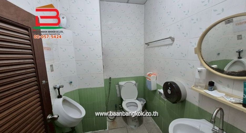 Local comercial en venta de 5 habitaciones en Bang Kho Laem, Bangkok