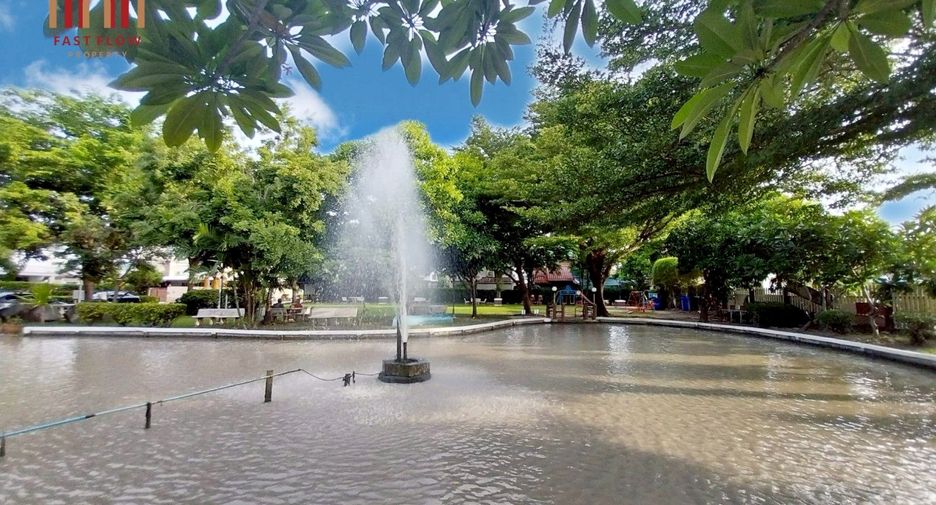 For sale 3 bedrooms townhouse in Mueang Samut Prakan, Samut Prakan