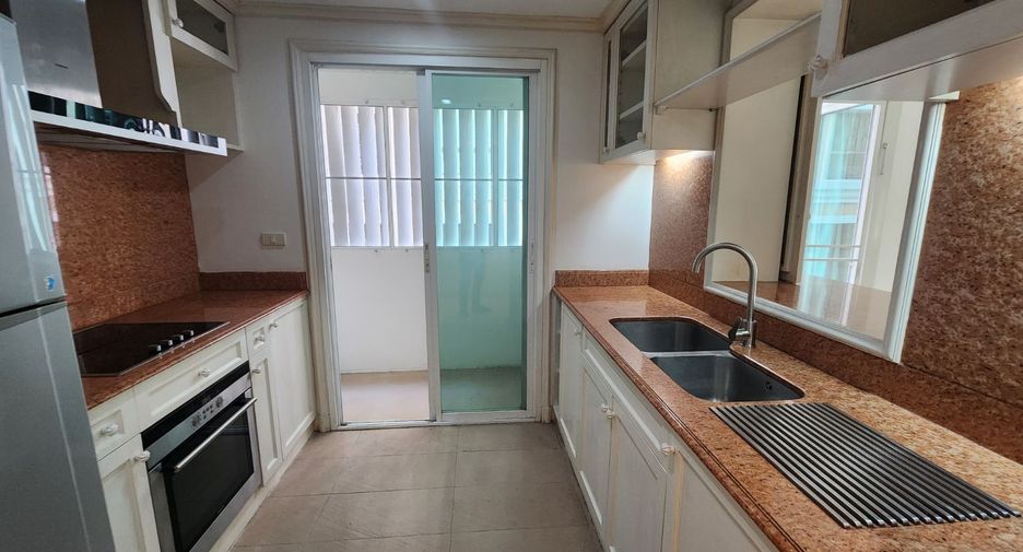 Serviced Apartment zur Miete mit 3 Zimmer in Sathon, Bangkok