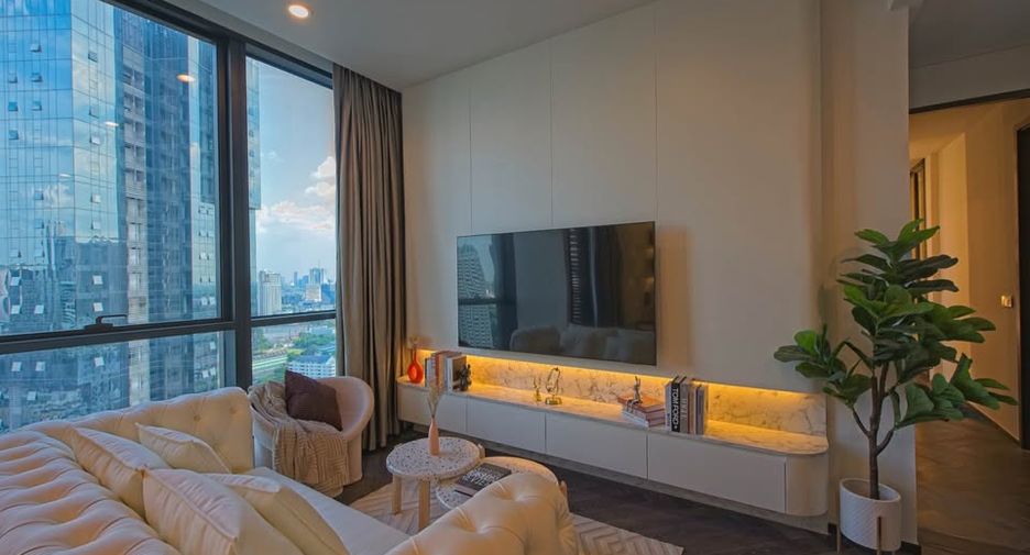For rent 2 bed condo in Khlong Toei, Bangkok