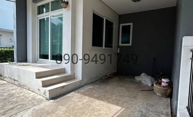 For rent 3 bedrooms townhouse in Don Mueang, Bangkok