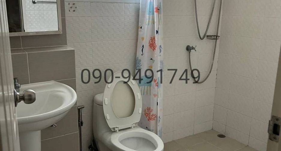For rent 3 bedrooms townhouse in Don Mueang, Bangkok