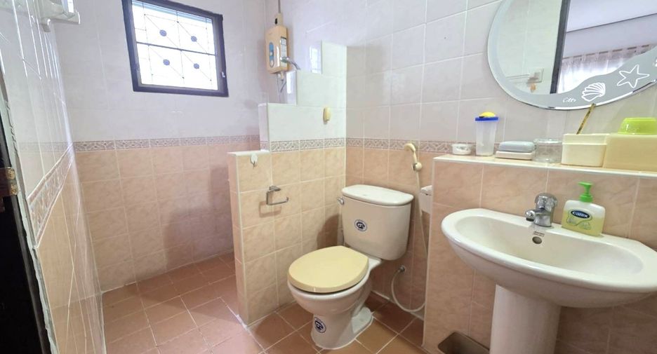 Продажа 6 спальни дом в Саттахип, Чонбури