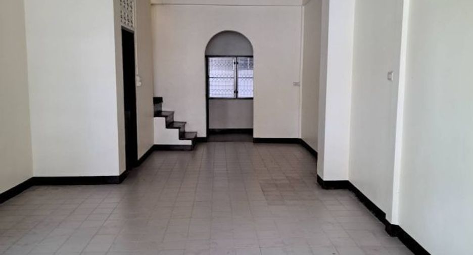 Casa adosada en venta de 2 habitaciones en Bang Bua Thong, Nonthaburi