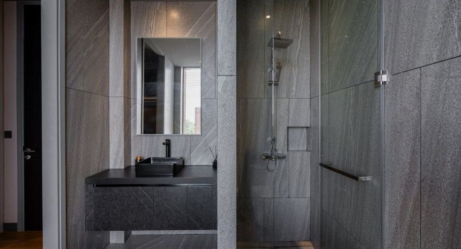For sale 4 bedrooms house in Don Mueang, Bangkok