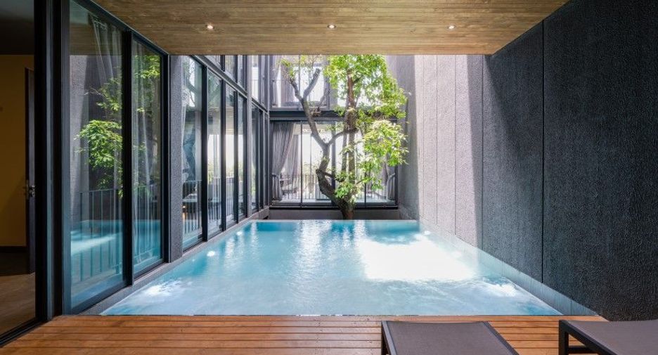 For sale 4 bedrooms house in Don Mueang, Bangkok