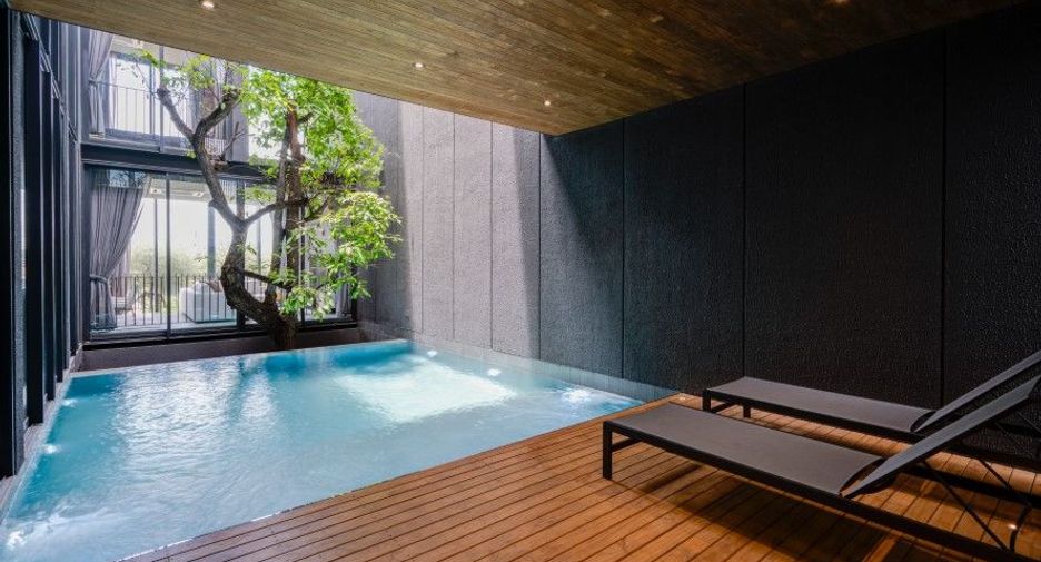 For sale 4 bedrooms house in Don Mueang, Bangkok