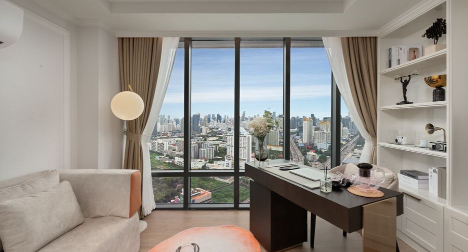 À vendre 3 chambres condo à Huai Khwang, Bangkok