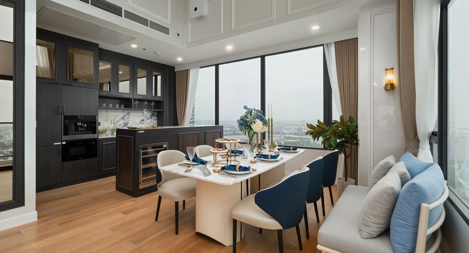 À vendre 3 chambres condo à Huai Khwang, Bangkok