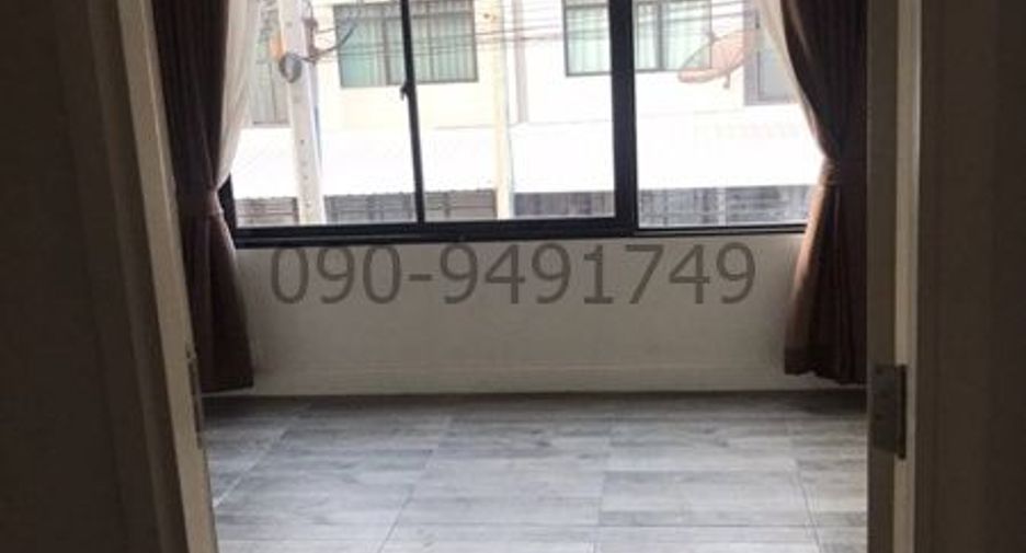 For rent 2 bedrooms townhouse in Prawet, Bangkok