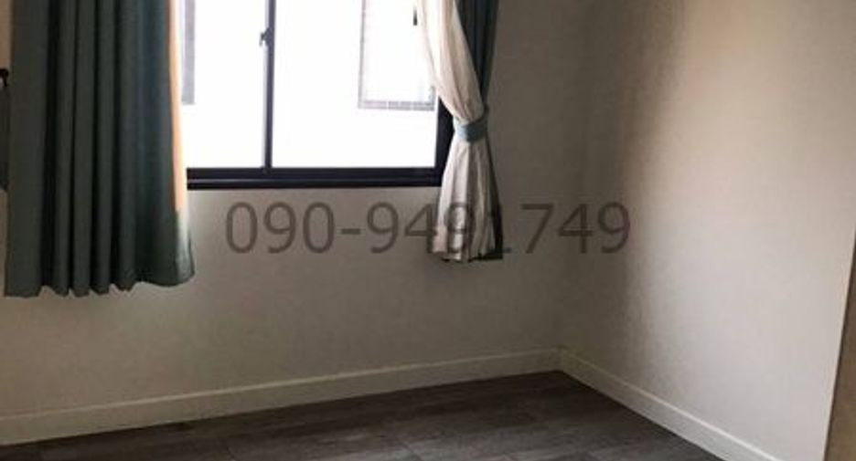For rent 2 bedrooms townhouse in Prawet, Bangkok
