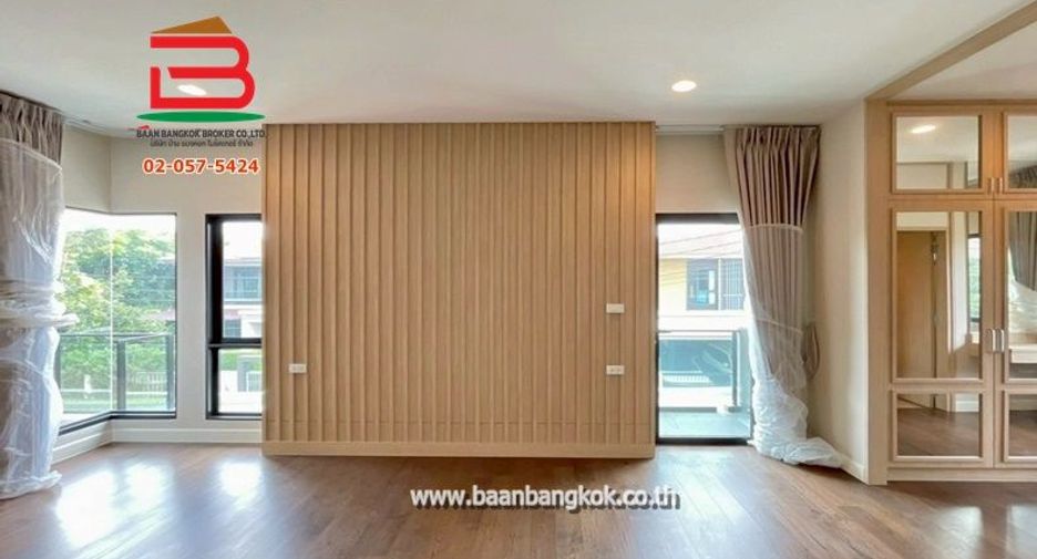 For sale 5 ベッドルーム house in Lam Luk Ka, Pathum Thani