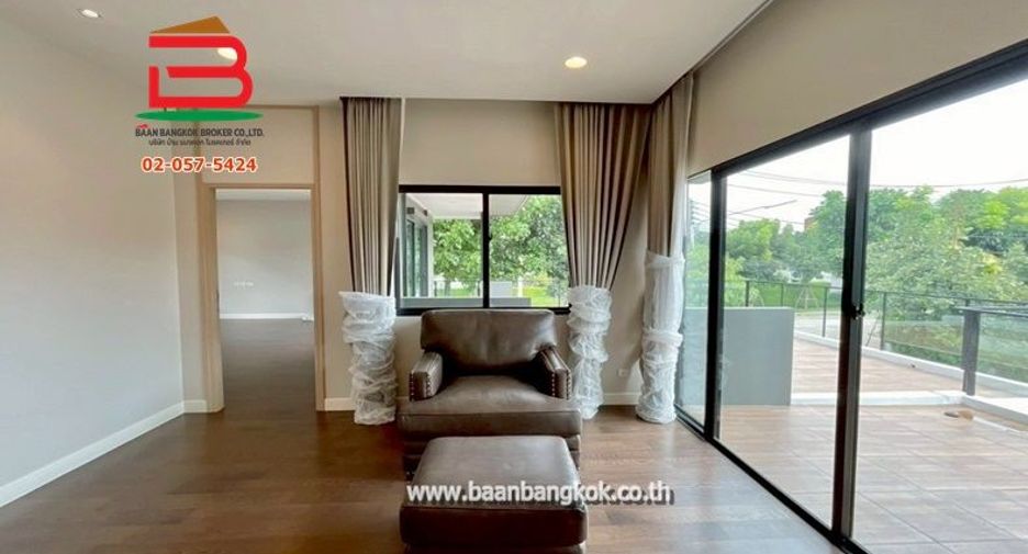 For sale 5 ベッドルーム house in Lam Luk Ka, Pathum Thani