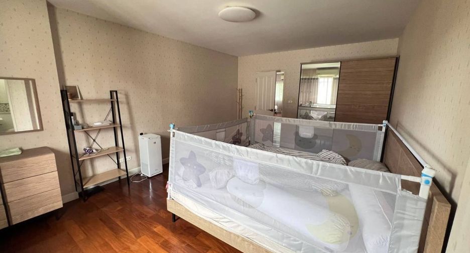 For sale 5 bedrooms house in Mueang Chiang Mai, Chiang Mai