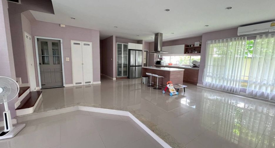 For sale 5 bedrooms house in Mueang Chiang Mai, Chiang Mai