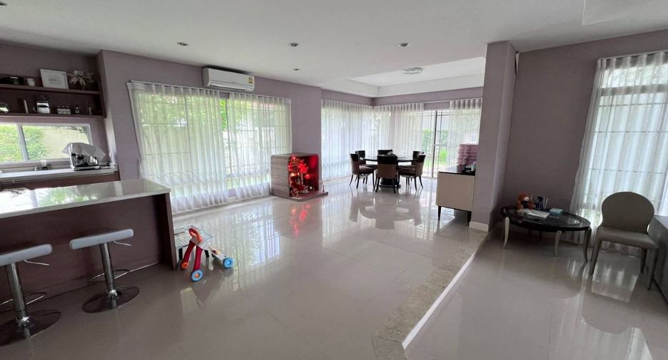 For sale 5 bedrooms house in Mueang Chiang Mai, Chiang Mai