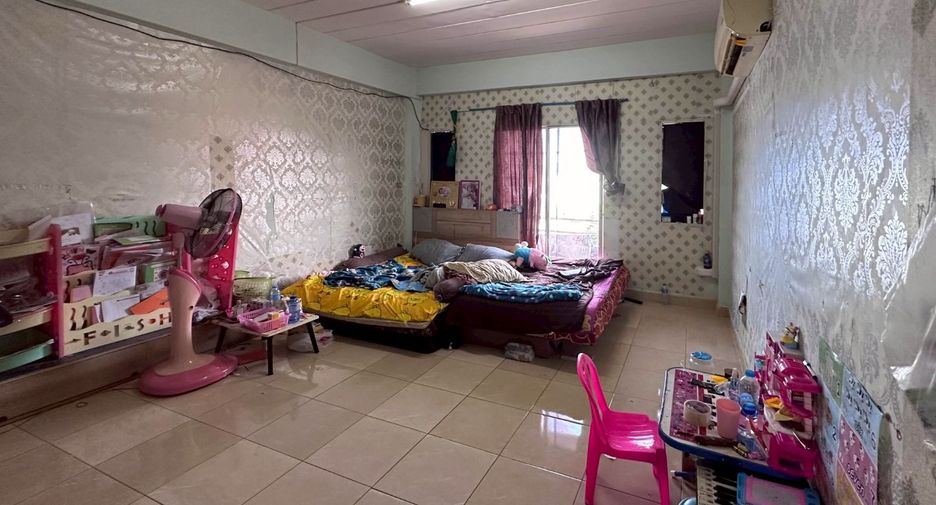 For sale retail Space in Si Racha, Chonburi