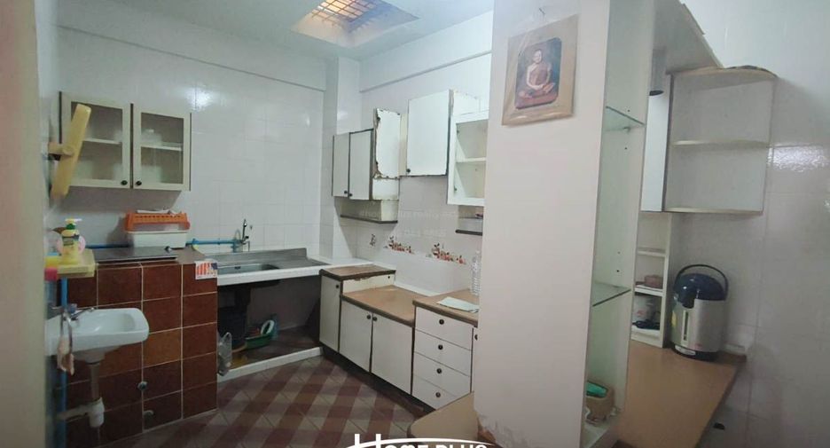 出售 2 卧室 联排别墅 在 Chom Thong, 曼谷