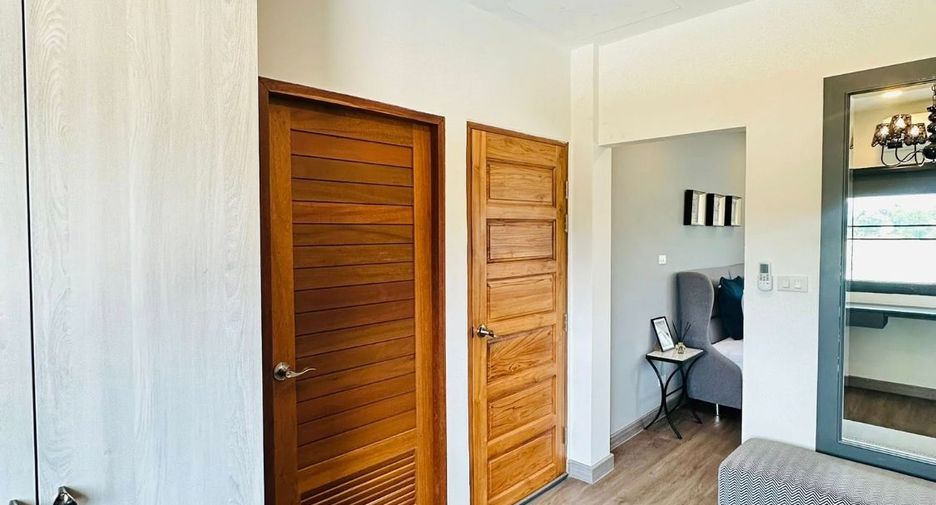For rent 5 bedrooms villa in San Sai, Chiang Mai