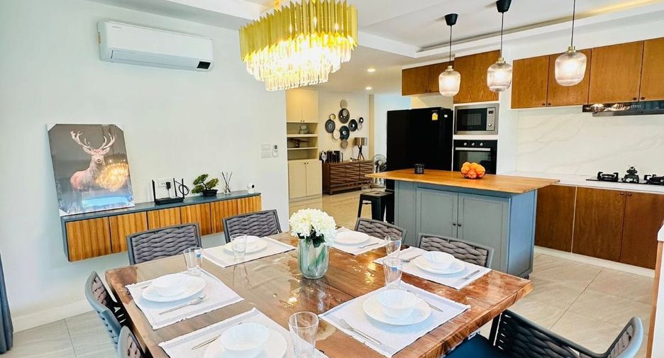 For rent 5 bedrooms villa in San Sai, Chiang Mai