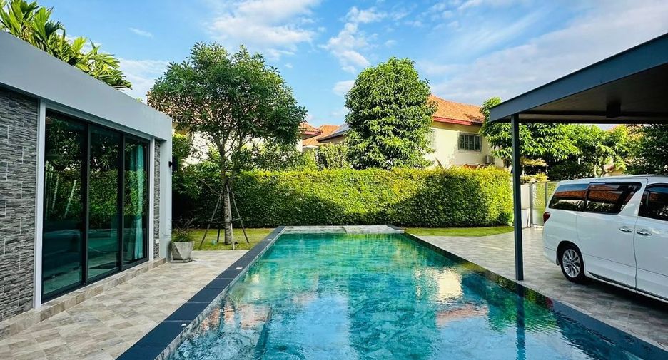 For rent 5 bedrooms villa in San Sai, Chiang Mai
