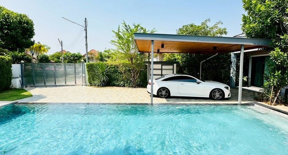 For rent 5 bedrooms villa in San Sai, Chiang Mai