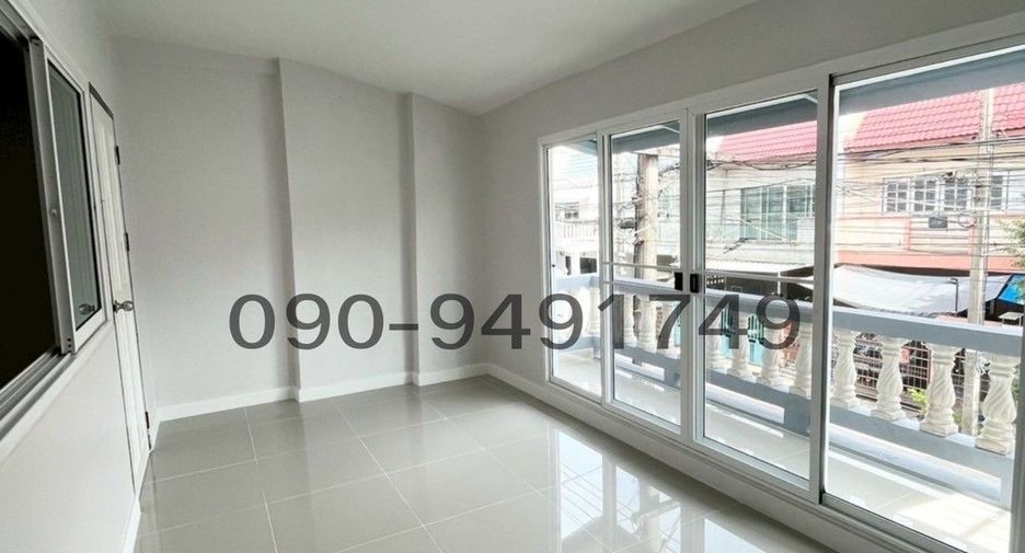 For rent 3 bedrooms townhouse in Bueng Kum, Bangkok